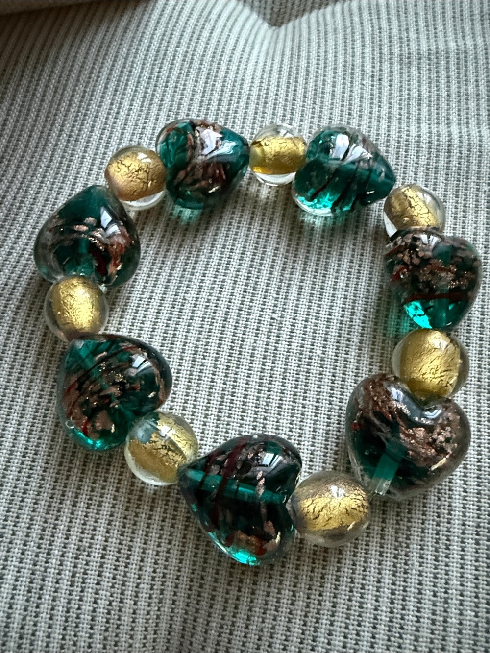 Dichroic Glass Heart Pendant Necklace & green gold stretch bracelet bracelet - Picture 4 of 6
